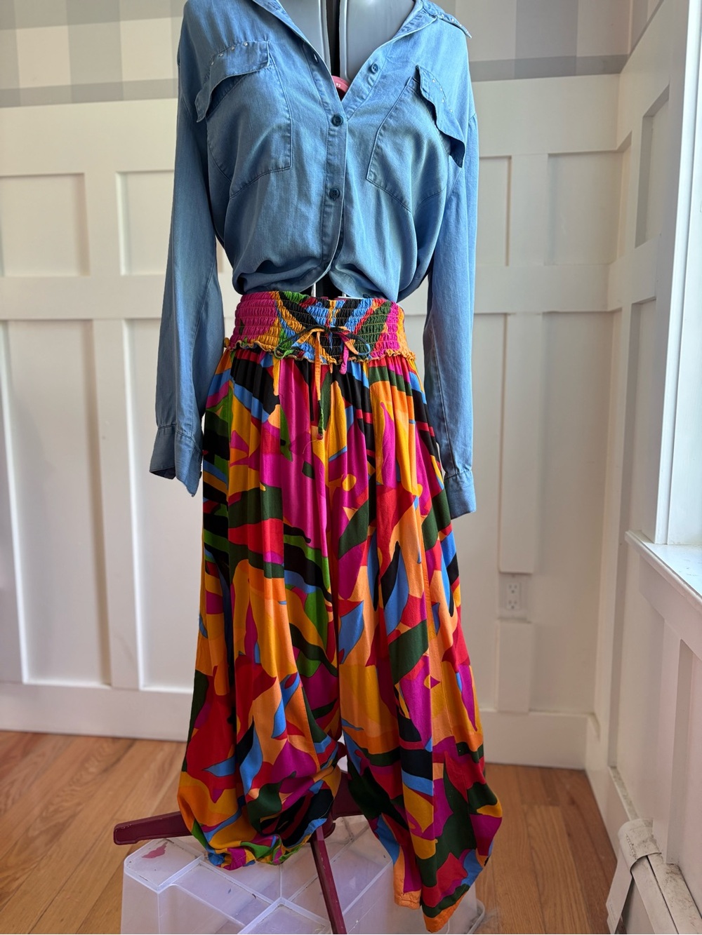 True Destination Colorful Abstract Wide-Leg Smocked-Waist Pants Large